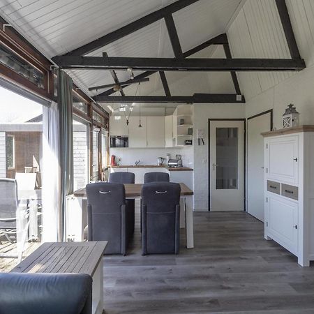 Exquisite Bungalow By The Sea Sint Maartensvlotbrug Esterno foto